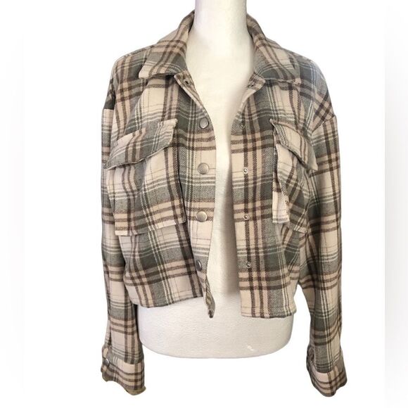 Shein plaid cropped snap down collared jacket size med - Picture 3 of 5
